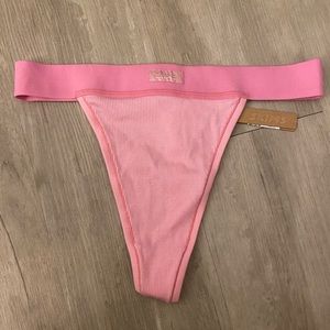**Rare**Skims thong